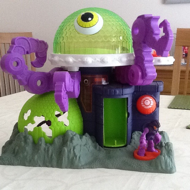 imaginext ion alien headquarters